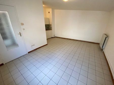 APPARTEMENT T1 A LOUER - Photo 2