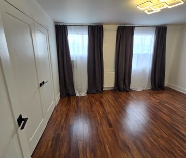 For Lease - 2886 Lake Shore Boulevard Unit# 1, Toronto, Ontario - Photo 4