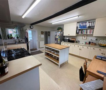 4 bedroom detached house to rent - Photo 5