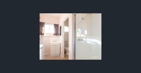 2 BEDROOM UNIT ON MURDOCH ROAD - Photo 2