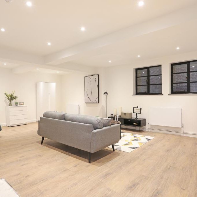 Studio to rent - Photo 1