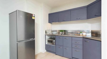 One Bedroom Apartment - Carpark, Power, Water ... - Photo 5