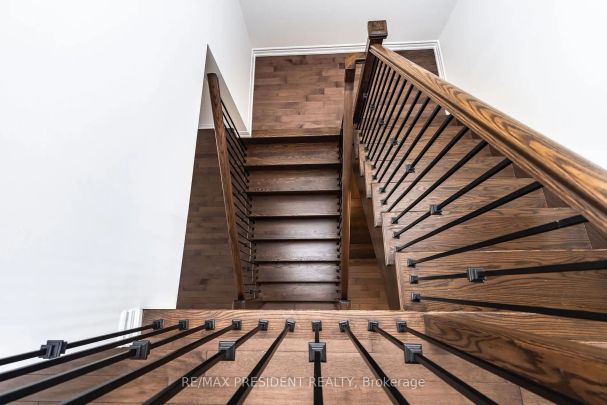 Condo Townhouse For Lease | W9244604 - Photo 1