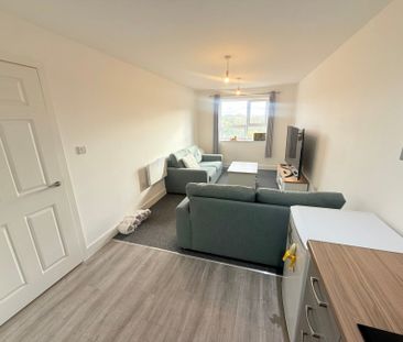 Newton Road, Yeovil, Somerset - Photo 2