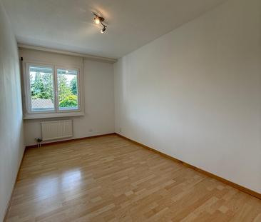 Helle 4.5-Zimmerwohnung im Hochparterre mit grossem Balkon - Photo 4