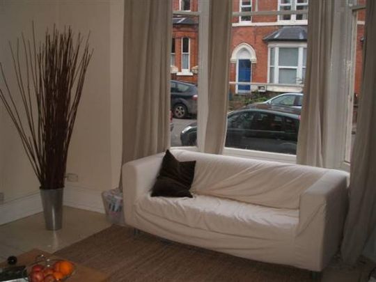8 Bedroom Victorian - Student property - Photo 1