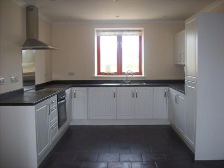 3 bedroom detached house to rent - Photo 5
