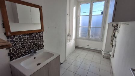 Location Appartement 3 pièces 55m² - Photo 4