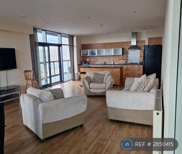 2 bedroom flat to rent - Photo 3