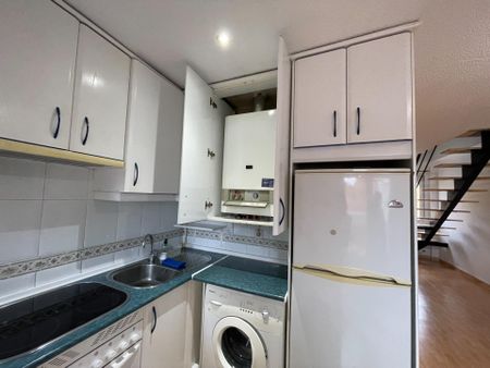 Ático Dúplex en 3ª Planta junto a Centro Comercial Plaza Río 2 – Listo para entrar a vivir - Photo 3