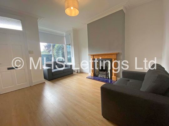 4 Bedroom End Terraced House for rent in Newport View - Photo 1