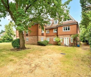 Portmore Park Road, Weybridge, Surrey, KT13 - Photo 1