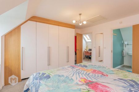 4 bedroom semi-detached house to rent - Photo 5