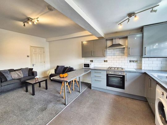 4 bedroom house share to rent - Photo 1