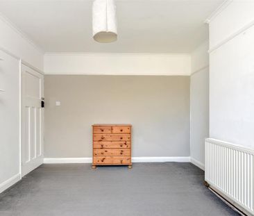 2 bedroom semi-detached bungalow to rent - Photo 2