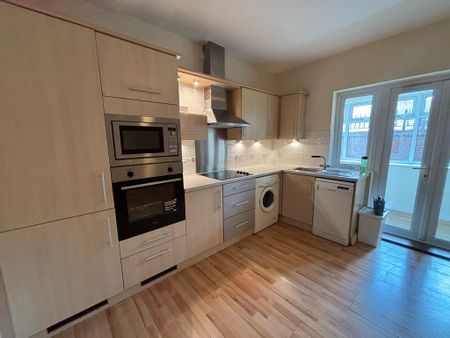 3 bedroom terraced house to rent - Photo 4