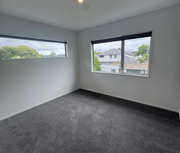 Renovated in the heart of Henderson - Photo 4