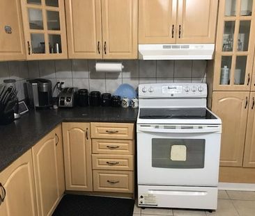 For Lease - 46 Autumn Boulevard, Brampton, Ontario - Photo 4