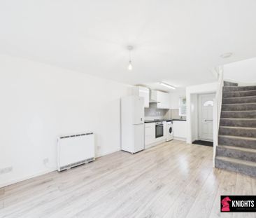 Price £1,200 pcm - Available Now - Unfurnished - Photo 3