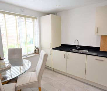 3 bedroom link detached house to rent - Photo 6