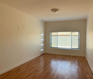 Centrally located unit - Photo 4