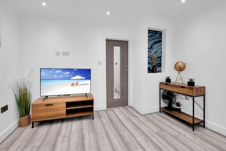 2 bedroom detached house to rent - Photo 4