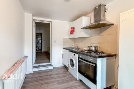 Studio to rent - Photo 4