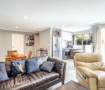 Modern Townhouse in Ultra-Convenient Location - Photo 1