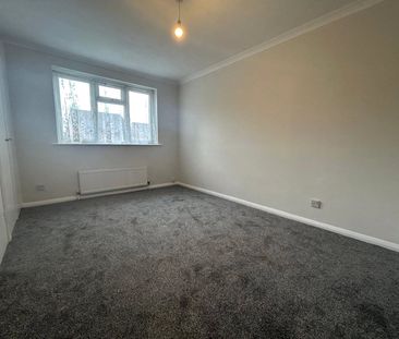 2 bedroom House in Cross Gates Close, Bracknell - Photo 1