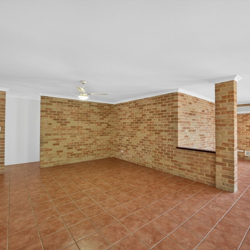Lifestyle, Location & Room to Grow. - Photo 1