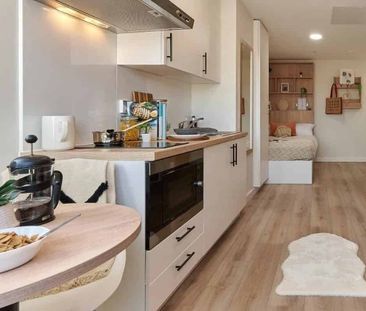 Platinum Balcony Studio - Photo 2