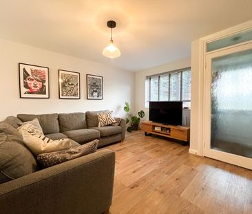 2 bed flat to rent in Broadlands Court, Wokingham Road, Bracknell, ... - Photo 1