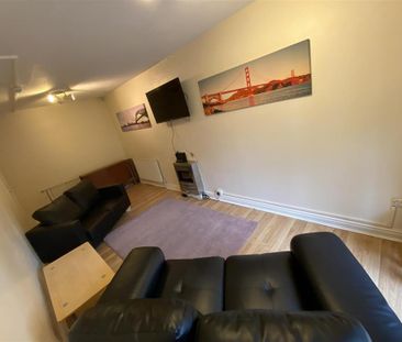 6 bedroom terraced house to rent - Photo 5
