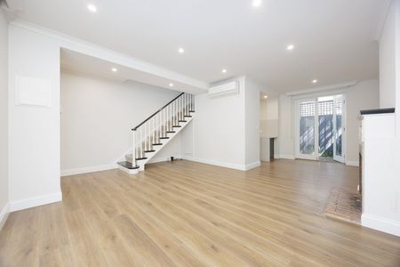 3/708 Orrong Road, Toorak VIC 3142 - Photo 2