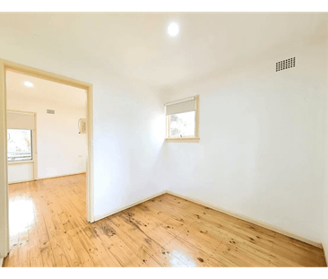 Conveniently Located Three Bedroom Home - Photo 3