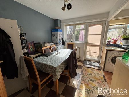 3 bedroom terraced house to rent - Photo 5