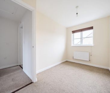 2 bedroom semi-detached house to rent - Photo 3