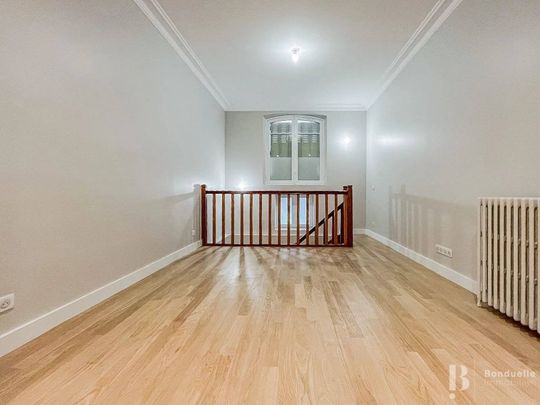 Rental Apartment Paris 18th Clignancourt - Photo 1