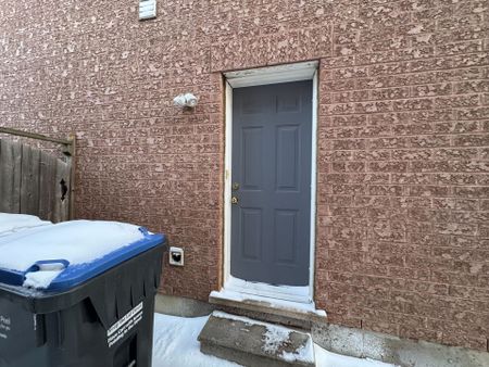 For Lease - 29 Dwyer Drive, Brampton, Ontario - Photo 5