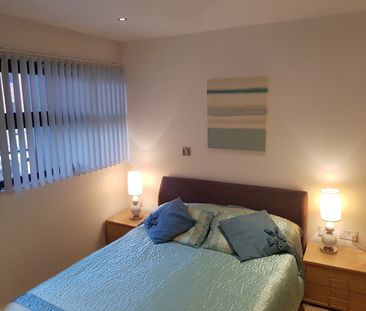 1 Bed Flat, The Quays, M50 - Photo 2