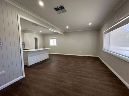 Ray White Forbes 02 68511411 - Photo 2