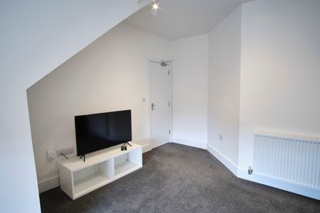 99 Ashby Road Flat 3 - Photo 2