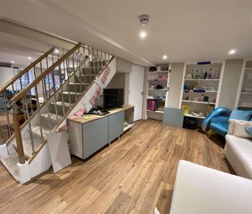 6 bedroom terraced house to rent - Photo 2
