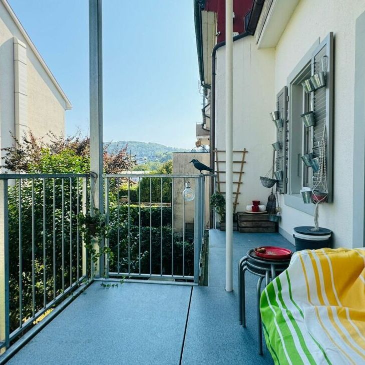 Hochwertige, neuwertige möblierte 3.5-Zi.-Wohnung im 1. OG mit Balkon (ohne Lift) - Foto 1