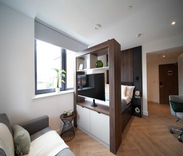 Apt 0706, Q Three Residence - Photo 5