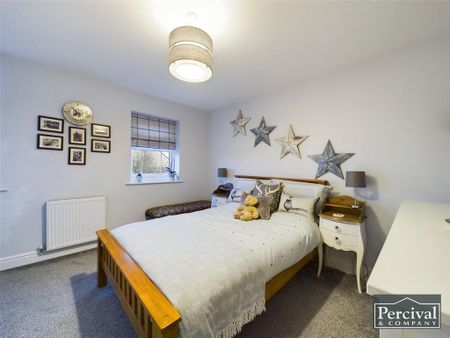 3 bedroom link detached house to rent - Photo 4