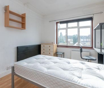 4 bedroom terraced house to rent - Photo 2