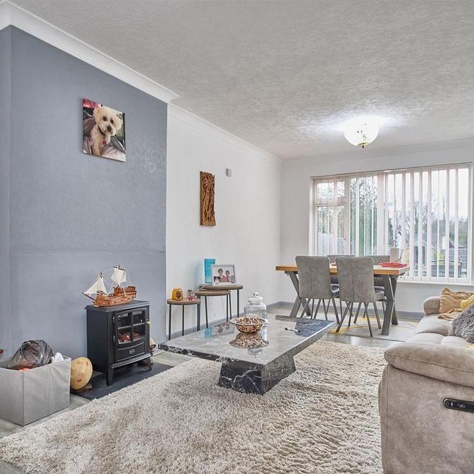 4 bedroom detached house to rent - Photo 1