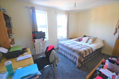 6 Bed Terraced House, Norris Road, RG6 - Photo 3