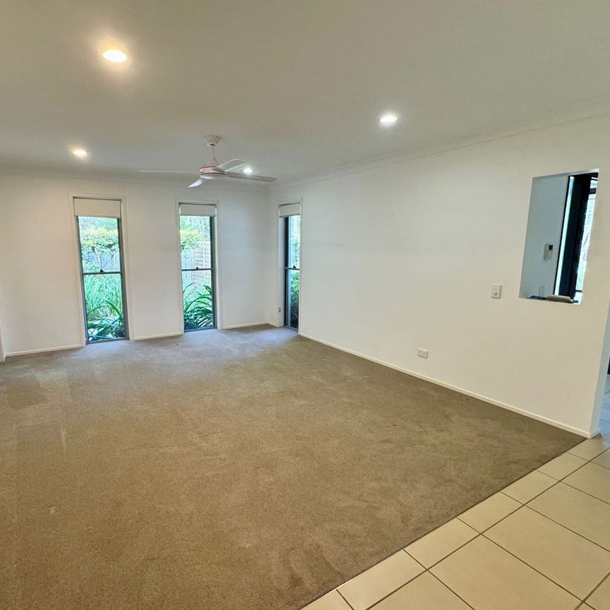 4 Bedroom Family Home in a Beautiful and Well Kept, Gated Community with Resort-Style Facilities - Photo 1